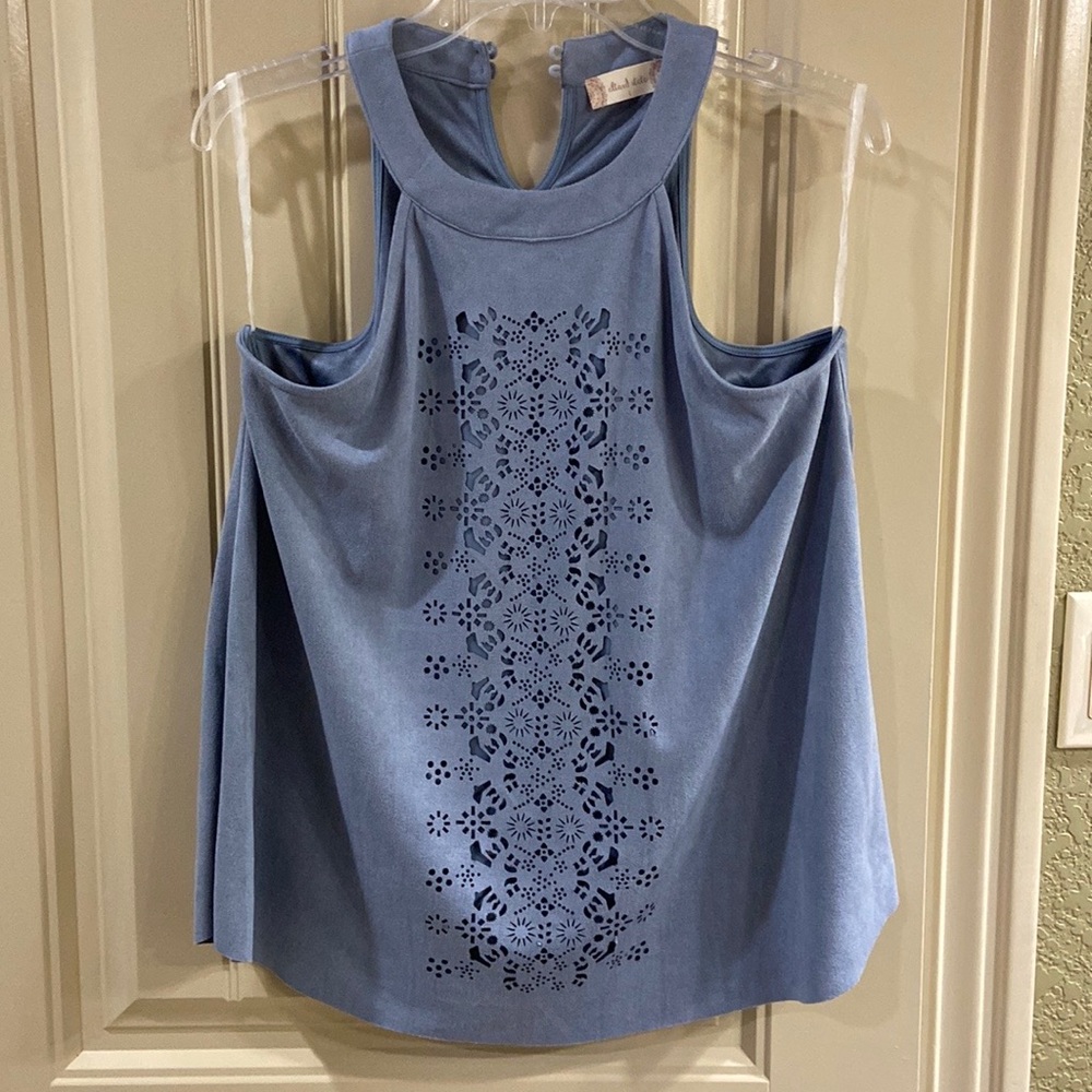 Gorgeous Halter by Altar’d State Brand. EUC!